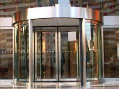 圖木舒克旋轉(zhuǎn)門 如何選購高性價(jià)比產(chǎn)品？臨朐宏順門窗廠是您的可靠選擇